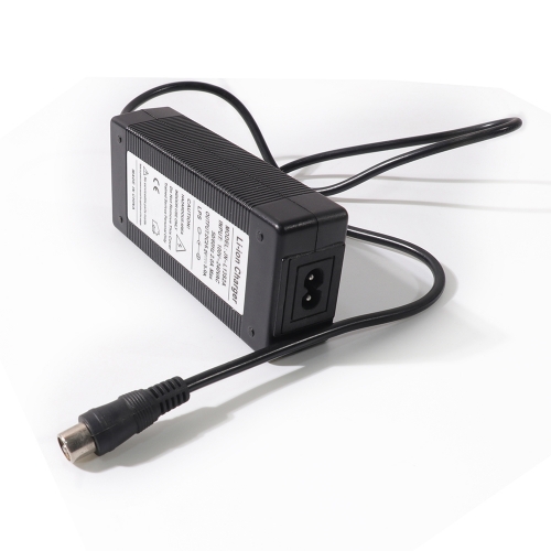 25.2v 3a充電器鋰電池